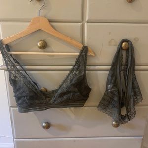 Matching lace undies set - Kenneth Cole Reaction